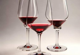 丹麦进口红酒柜全国客服电话检索普及『红酒柜专用酒杯效果图赏析，品味生活美学瞬间』