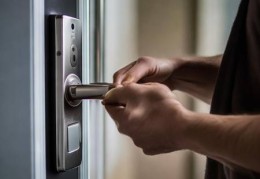 贵春指纹锁24H维修服务解析۞轻松破解指纹锁，体验智能生活新方式